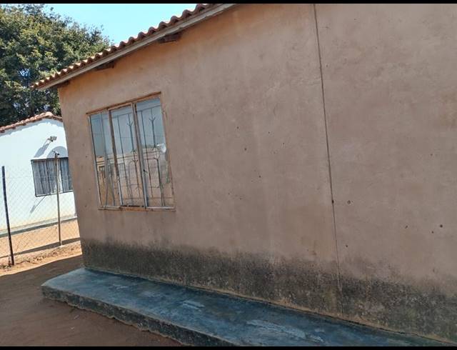 2 BEDROOM HOUSE FOR SALE IN SOSHANGUVE SOUTH
